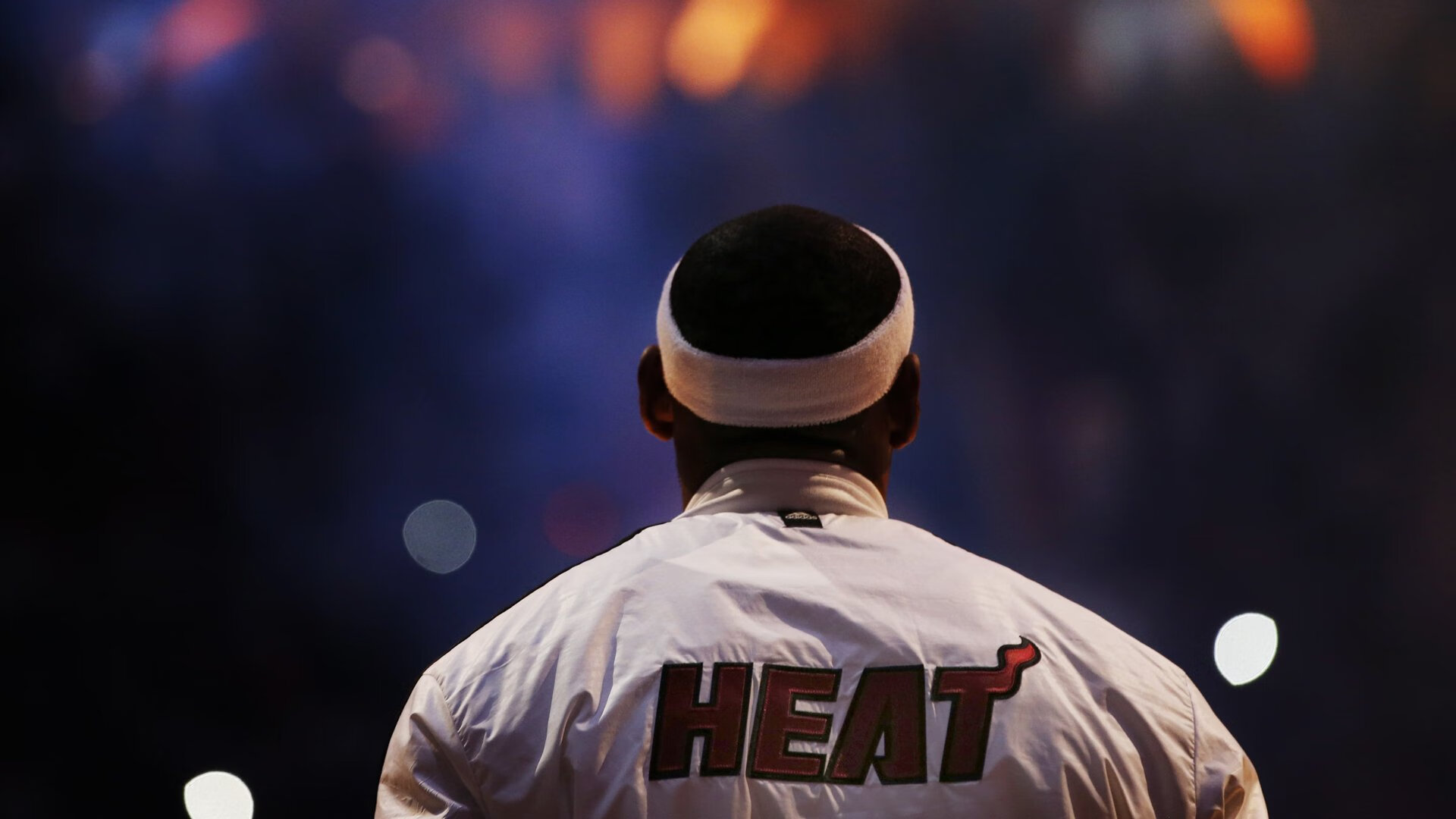 NBA球员社交行为对公众形象的影响机制研究，nba球星的社交平台
